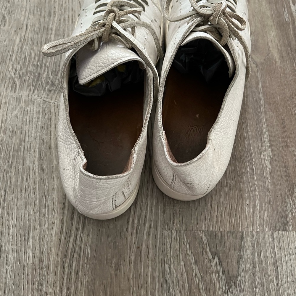 Frye Lena Low-Top Lace-Up Sneakers - Picture 3 of 7
